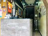 博樂納斯飯店 烏賈因住宿飯店