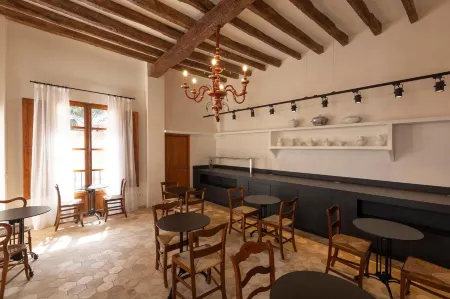 Hotel Can Cirera Отели в г. Comarca de Palma