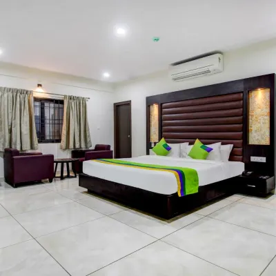 Treebo Sampradaya Bistro, Mailasandra Các khách sạn gần Cây đa lớn