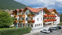 Hotel Falken Hotels in Mantana