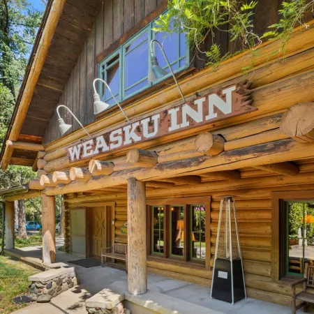 Weasku Inn