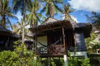 Shiralea Backpackers Resort Hotels near Salad Beach