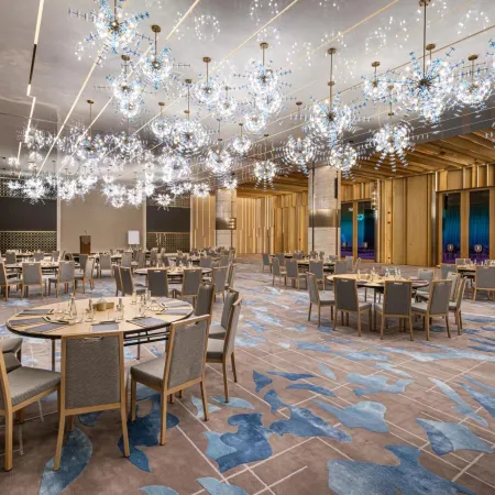 Narcissus the Royal Hotel