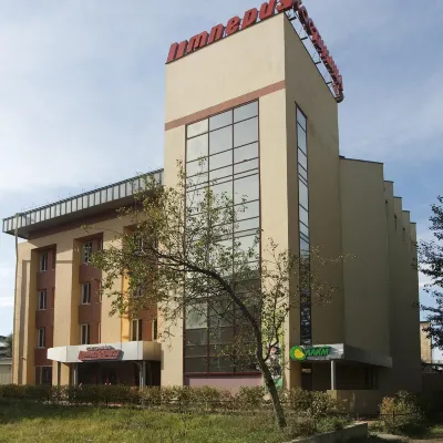 Империя Отели рядом с достопримечательностью «Знаменский монастырь»