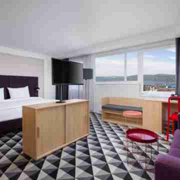 Azimut Hotel Murmansk Rooms