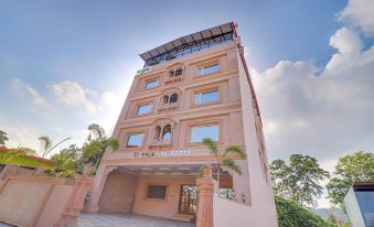 Treebo Royal Mirage, Bhoopatwala