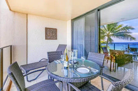 Aston Mahana at Kaanapali Отели рядом с достопримечательностью «Каанапали Бич»