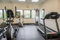 Baymont Inn and Suites by Wyndham Franklin, Indiana - Gym