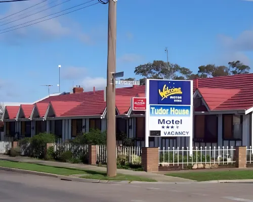 Shepparton Motor Inn Tudor House Motel Hotels in Shepparton