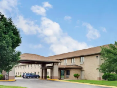 Super 8 by Wyndham Kokomo Hotels in Kokomo