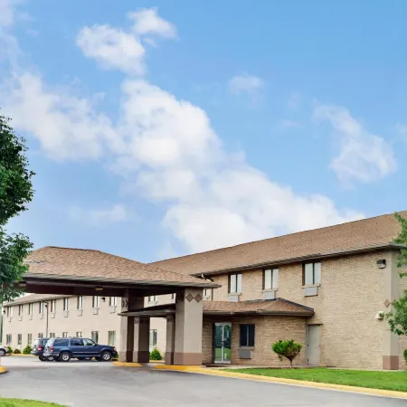 Super 8 by Wyndham Kokomo