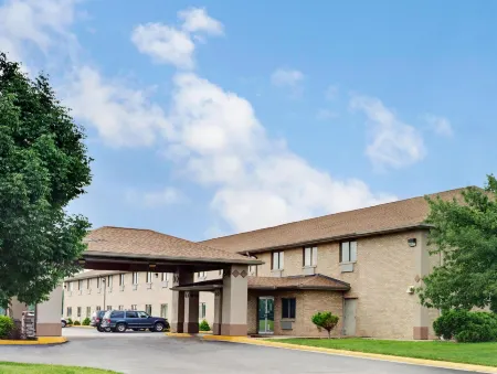 Super 8 by Wyndham Kokomo