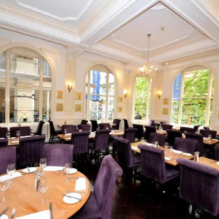 Macdonald Burlington Hotel