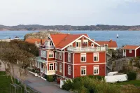 Strandflickornas Havshotell Lysekil Hotels in Lysekil