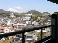 Kameya Ean - con vista montagne