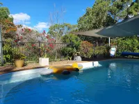 Gowrie Agapanthus - Pools