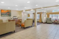 Baymont by Wyndham Farmington Hotels in Bloomfield