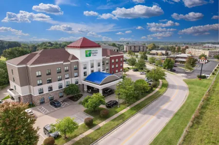 Holiday Inn Express & Suites Springfield-Medical District Отели в г. Никса