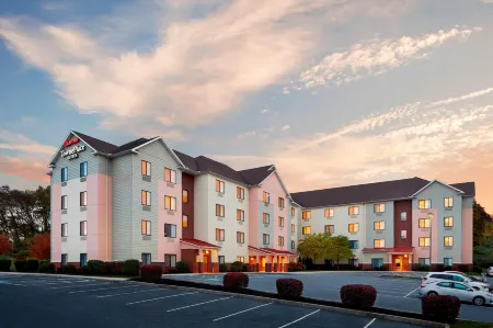 TownePlace Suites Harrisburg Hershey Отели рядом с достопримечательностью «Парк Клаун»