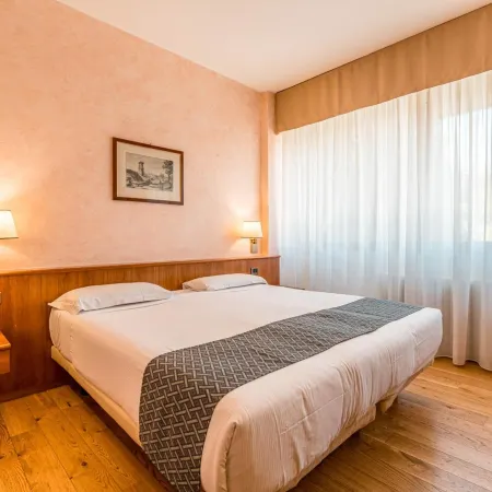 Crystal Hotel Varese