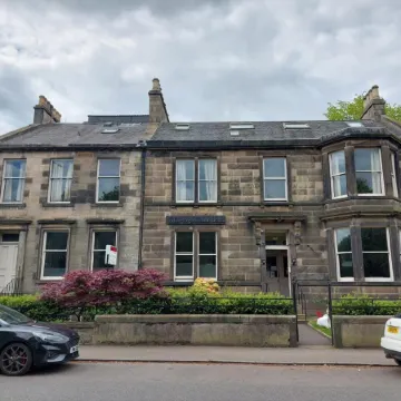 Edinburgh House Hotel Отели рядом с достопримечательностью «Общественная парковка Ватерлоо-плейс»