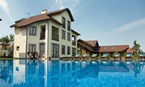 Vyisokiy Bereg Hotel