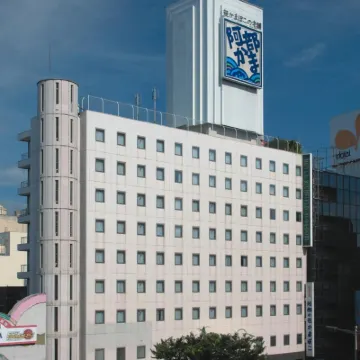 仙台青葉通皇冠山酒店 鄰近仙台東照宮的酒店