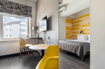 Live Hotel Hotels near Sverdlovskiy Oblastnoy Krayevedcheskiy Muzey