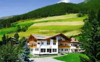 Residence Remi Hotels in Schnals