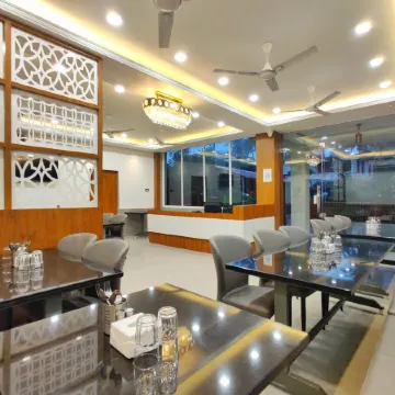 Grand Shivneri Resort