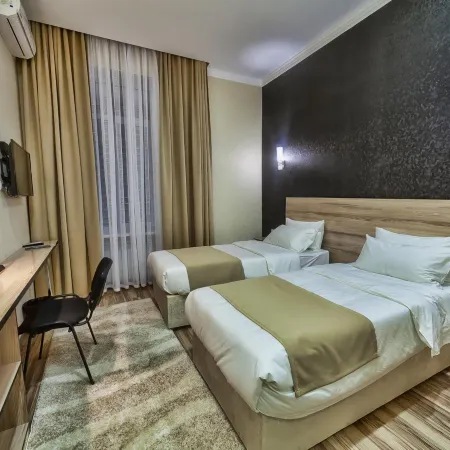 Level Hotels in Osh