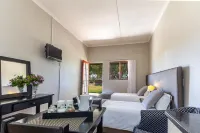 Kingfisher Hollow Self Catering Guest House.