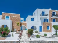 Naxos Holidays โรงแรมใกล้จุดตั้งแคมป์ Plaka Camping