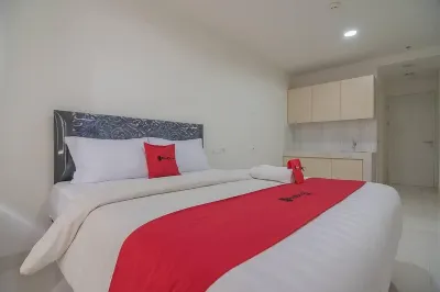 RedDoorz Apartment @ Sentul Tower Hotels in Babakan Madang Subdistrict