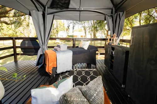 Nut Grove Boutique Hotel - 5-Star
