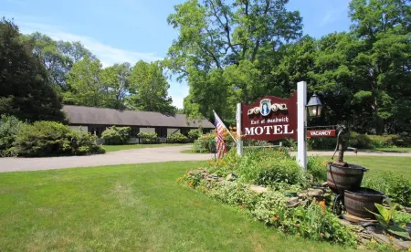 The Earl of Sandwich Motel Отели в г. Сандуич