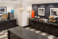 Hampton Inn & Suites la Crosse/Downtown, WI - breakfast