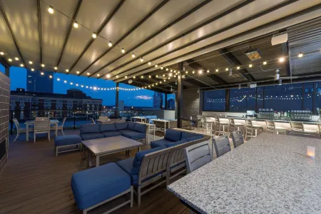 Homewood Suites by Hilton Grand Rapids Downtown, MI Отели рядом с достопримечательностью «DeVos Place»