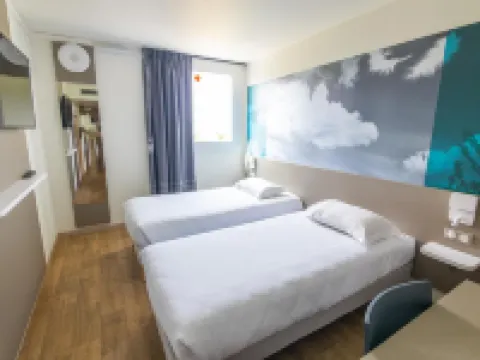 瓦朗斯北部基里亞德德德瑞酒店-布爾格萊瓦朗斯 得弘酒店