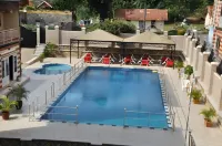 Innophine Hotel 790 - Swimmingpools