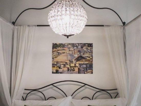 Verrazzano 37 Guest House