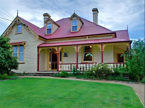 Cambridge House Hotels in Geeveston