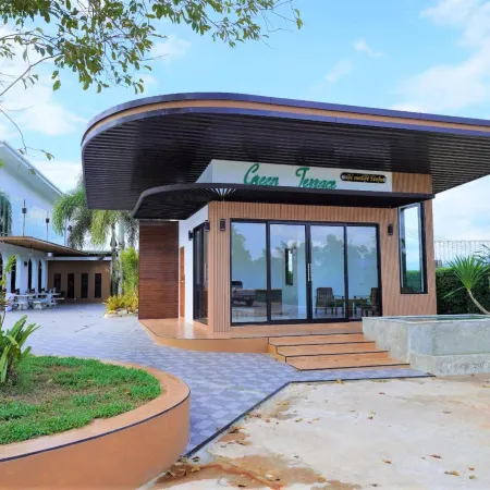 IP Plus Resort Chanthaburi - Halal Hotel