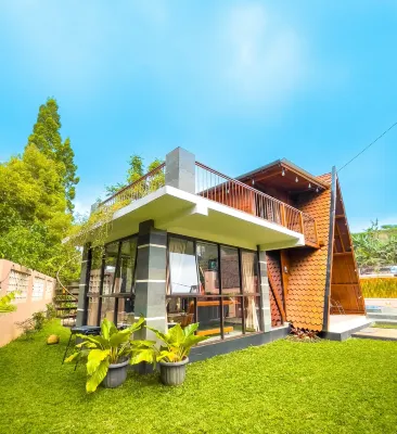 Golden Melody Luxury Cabin by Nginapsini Hotels in Sukagalih
