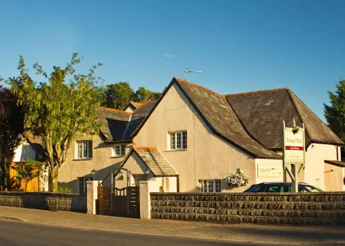 Tinhay Mill Hotels in Lifton