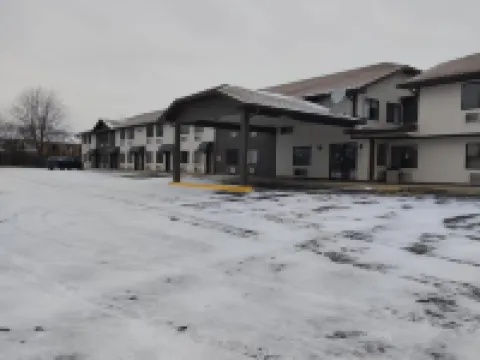 Super 8 by Wyndham Morris Hotels in Morris