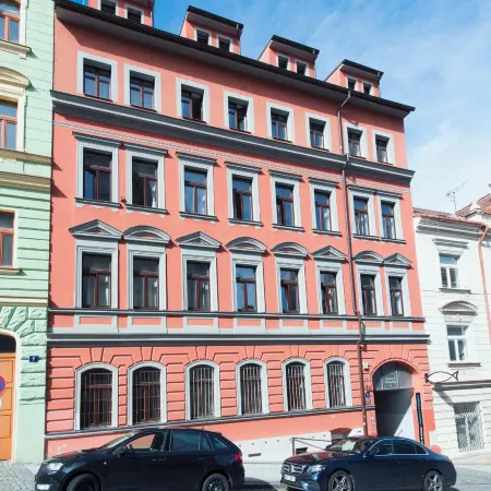 Family Apartments Praha 6 Отели рядом с достопримечательностью «Белая гора»