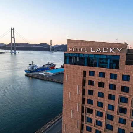 Gwangyang Lacky Hotel