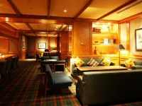 Okura Akademia Park Hotel - 5-Star