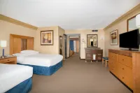Embassy Suites by Hilton Phoenix Biltmore Hôtels à : Camelback East